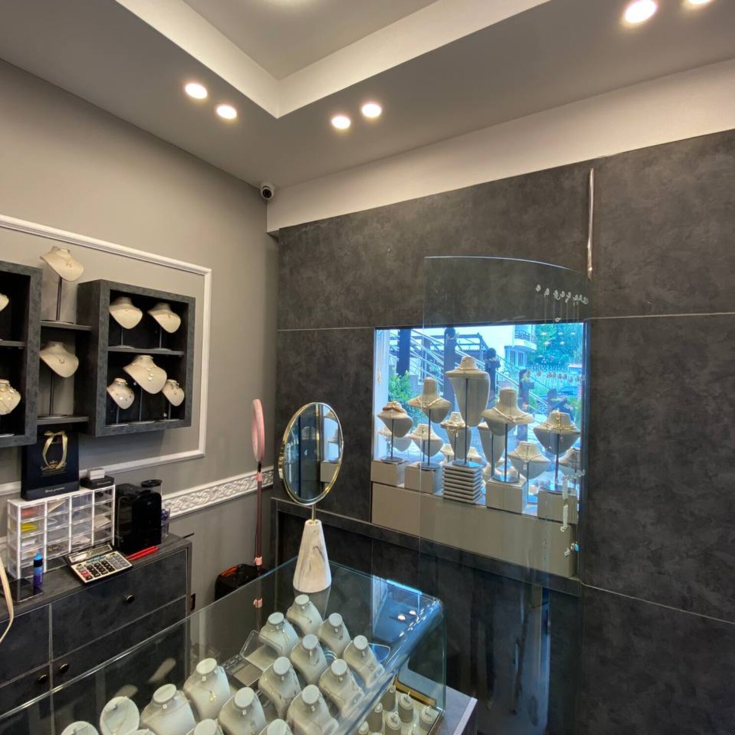 گالری جواهرات گلا طلافروشی نوشهر دوربن مداربسته نوشهر